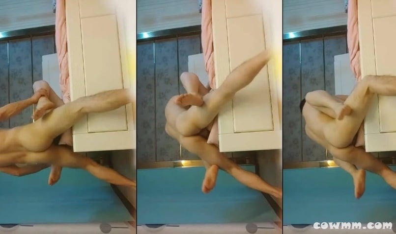 【狼世界】，新晋探花劲爆首场，设备角度很专业，颇有几分姿色小少妇，啪啪狂插白臀骚穴，潜力大神值得关注