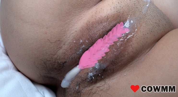 FC2-PPV-4656689配有庫斯科和陰道纖維相機，我還觀察到塞蘇米的貓！